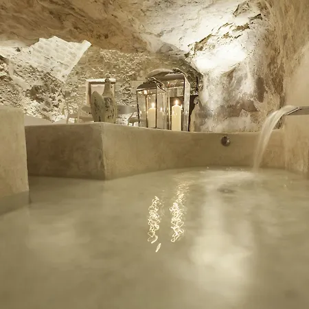 Don Serafino Historical Boutique Hotel 4*