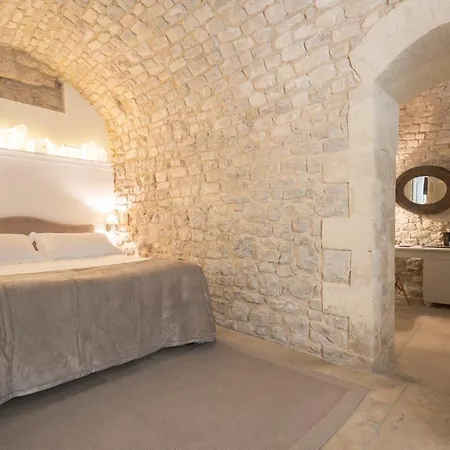 Don Serafino Historical Boutique Hotel