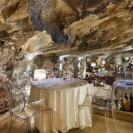 Don Serafino Historical Boutique Hotel 4*