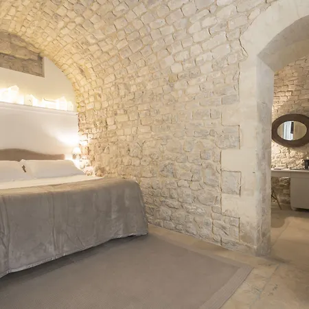 Отель Don Serafino Historical Boutique Рагуза