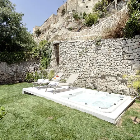 Don Serafino Historical Boutique Отель 4*