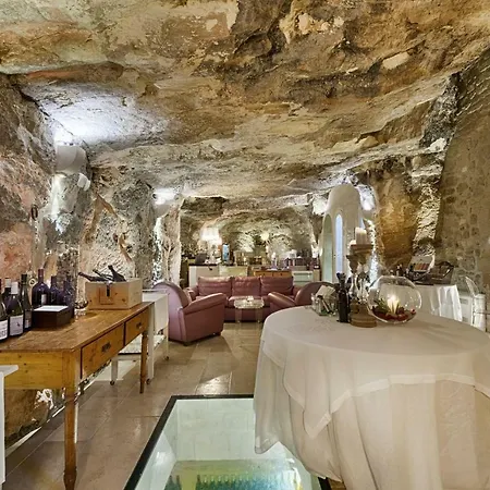Don Serafino Historical Boutique Hotel 4*